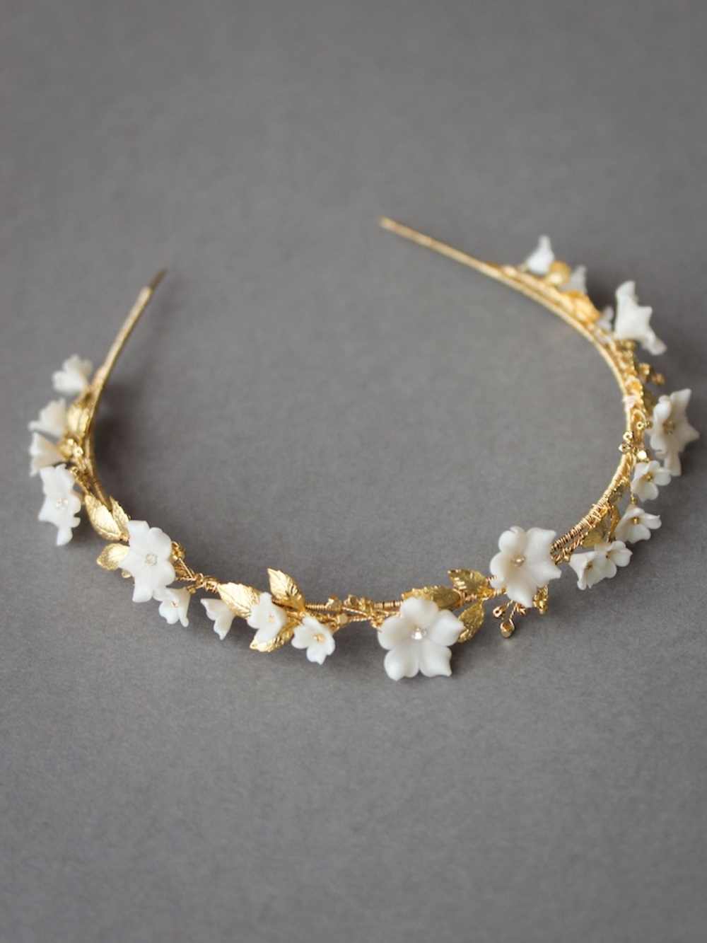 SEREFINA
Enamel Gold and Pearl Headband with Ivory flowers BHLDN